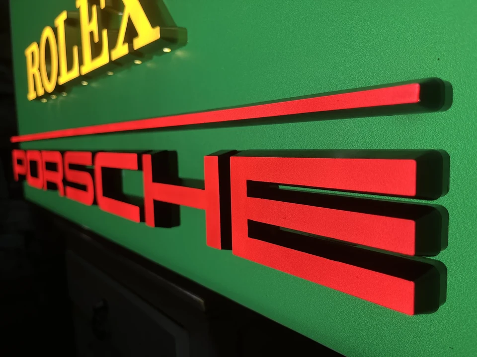 Porsche - Image 10 of 19