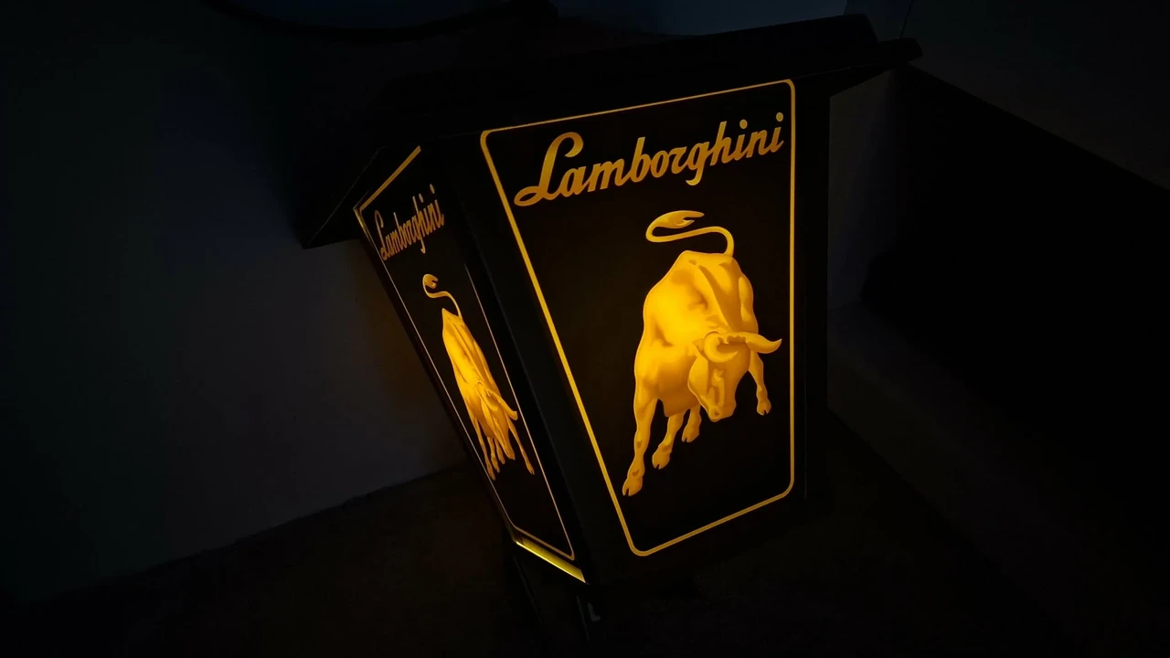 Lamborghini - Image 14 of 15