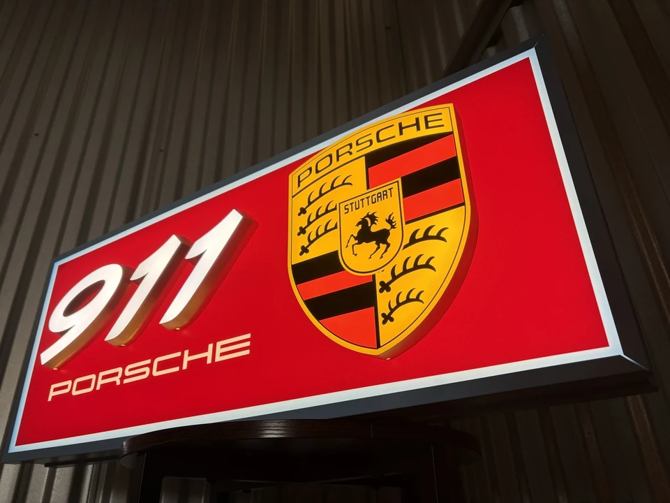 Porsche 911 - Image 3 of 16