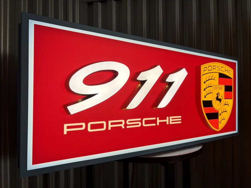 Porsche 911 - Image 6 of 16