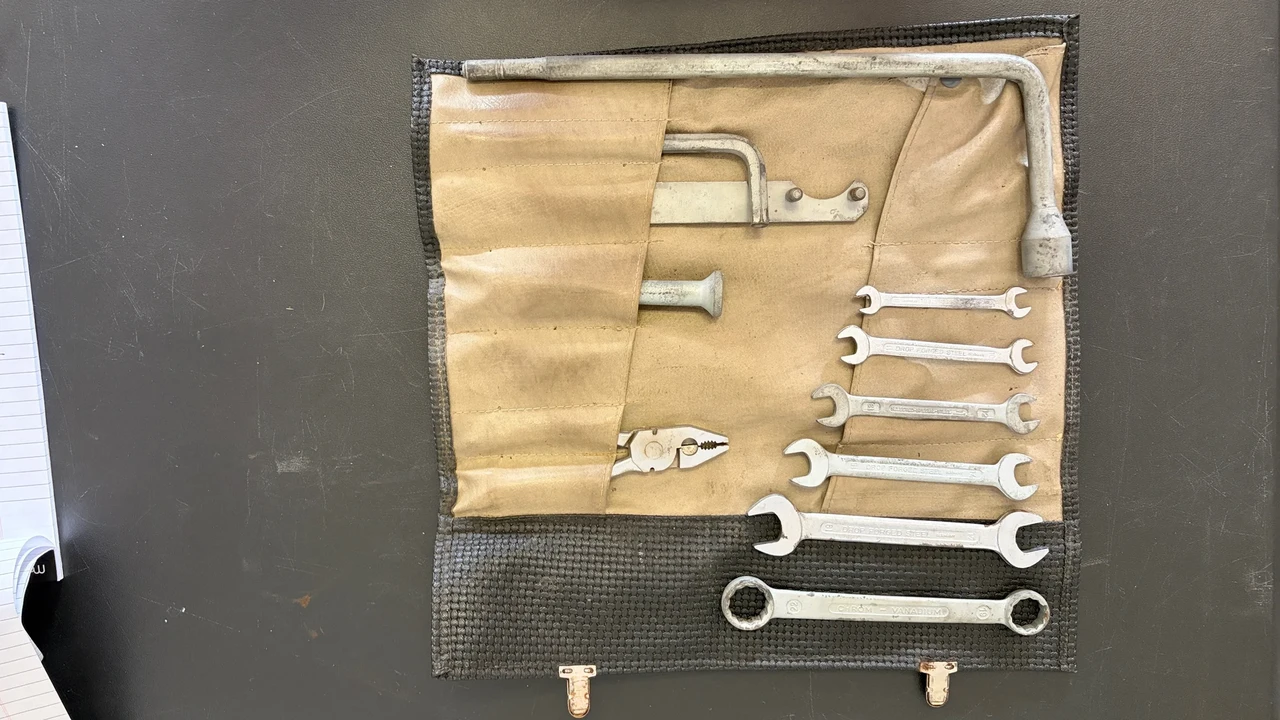 Parts & Memorabilia Mechanical Components - Image 17 of 31