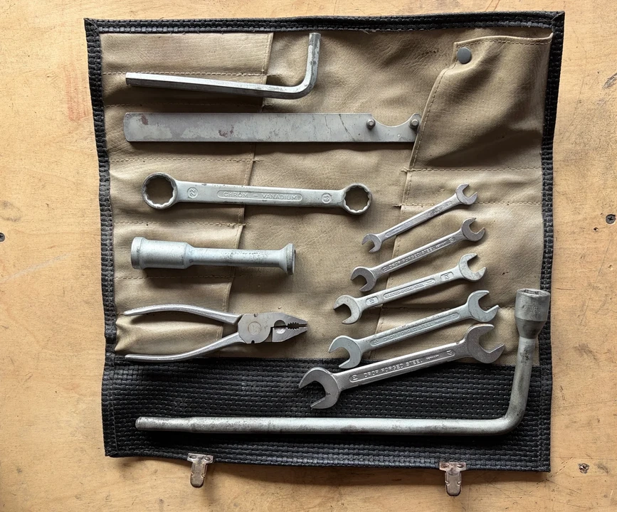 Parts & Memorabilia Mechanical Components - Image 15 of 31