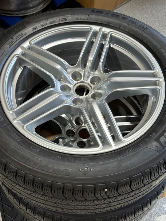 Porsche Cayenne - Image 3 of 27
