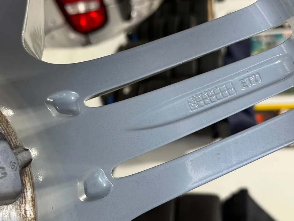 Porsche Cayenne - Image 17 of 27