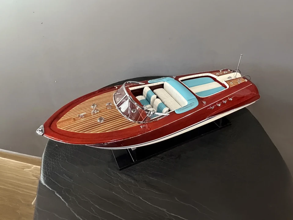 Tesla - Image 7 of 31