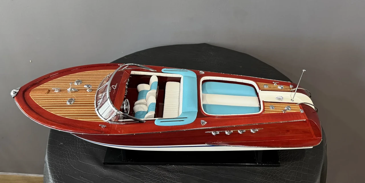 Tesla - Image 6 of 31