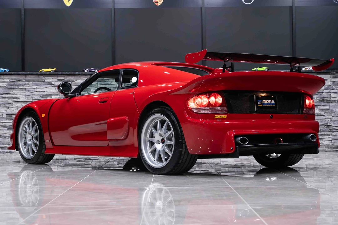 Noble M400 - Image 16 of 31