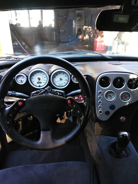 Noble M400 - Image 4 of 15
