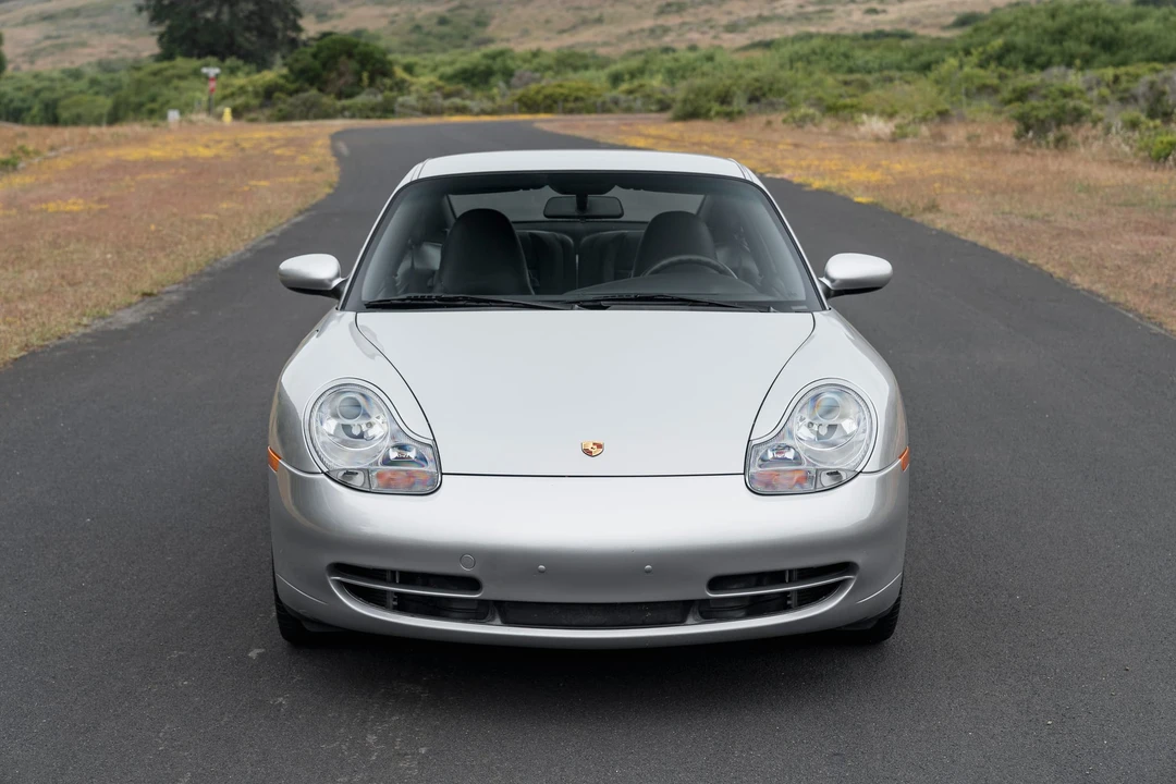 2001 Porsche 996 Carrera 4 - Image 15 of 31
