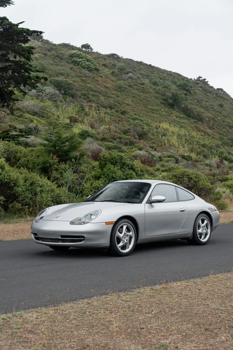 2001 Porsche 996 Carrera 4 - Image 4 of 31