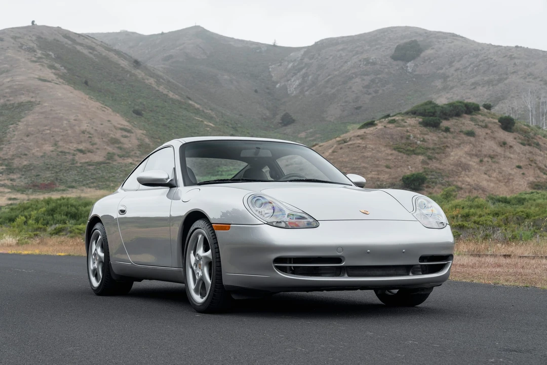2001 Porsche 996 Carrera 4 - Image 29 of 31