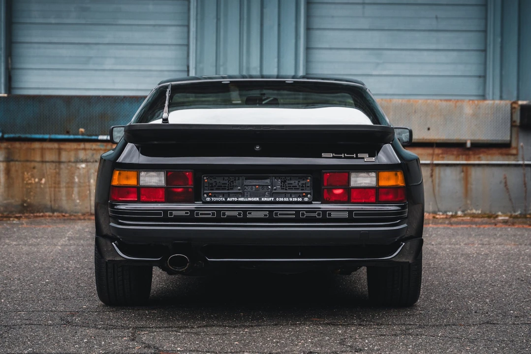 1990 Porsche 944 S2 - Image 13 of 31