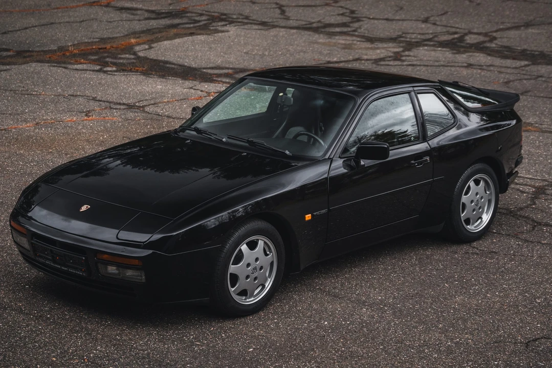 1990 Porsche 944 S2 - Image 4 of 31