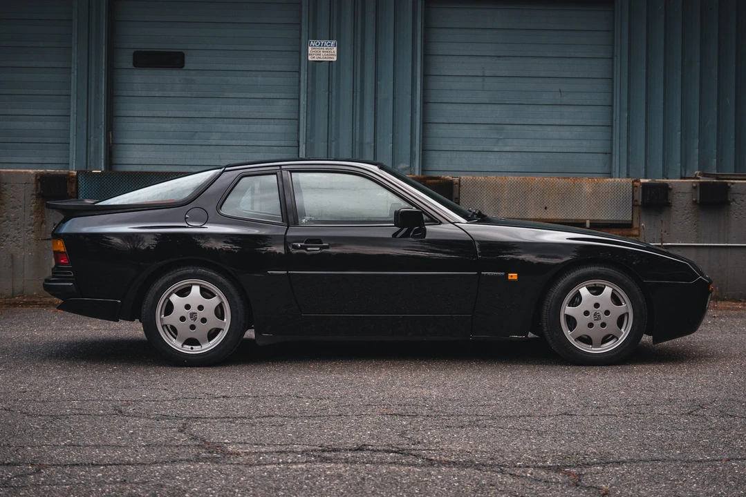 1990 Porsche 944 S2 - Image 9 of 31
