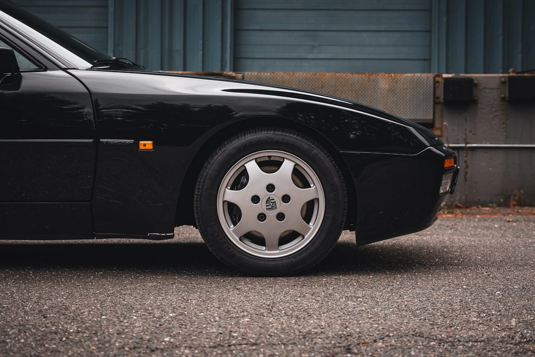 1990 Porsche 944 S2 - Image 17 of 31