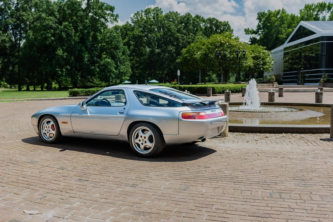 1993 Porsche 928 GTS - Image 10 of 31
