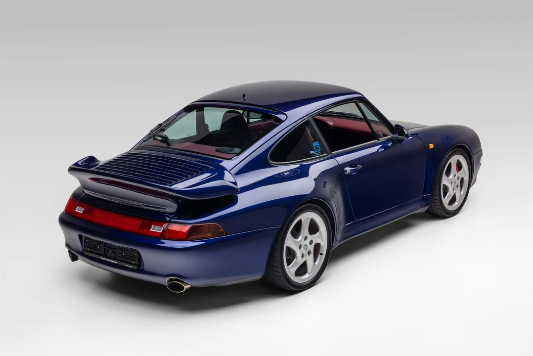 1996 Porsche 993 Carrera 4S - Image 11 of 31