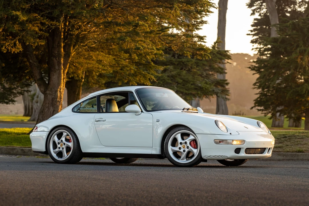 1996 Porsche 993 Carrera 4S - Image 11 of 31