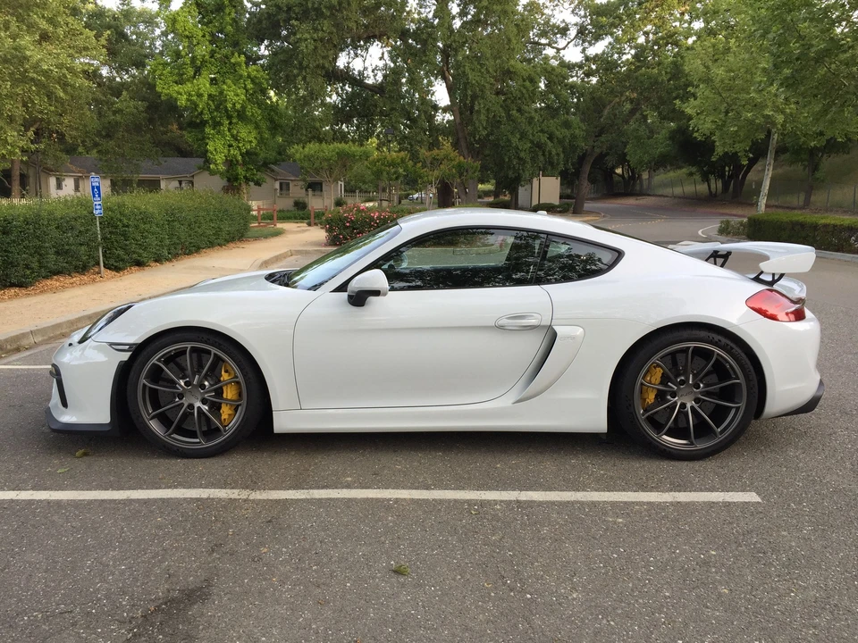 2016 Porsche 981 Cayman GT4 - Image 6 of 15