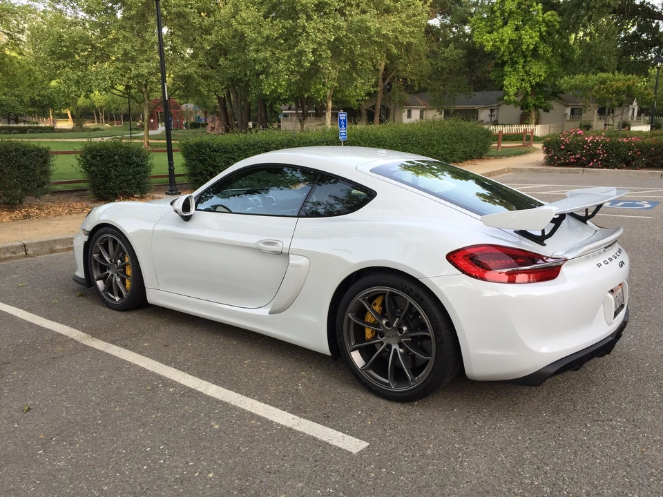 2016 Porsche 981 Cayman GT4 - Image 3 of 15