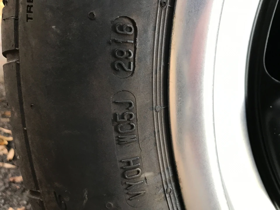 1989 Porsche 944 - Image 25 of 31