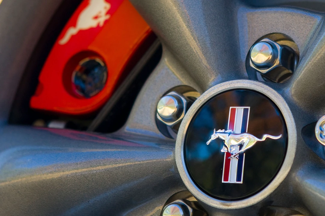 2001 Ford SN95 Mustang - Image 5 of 9