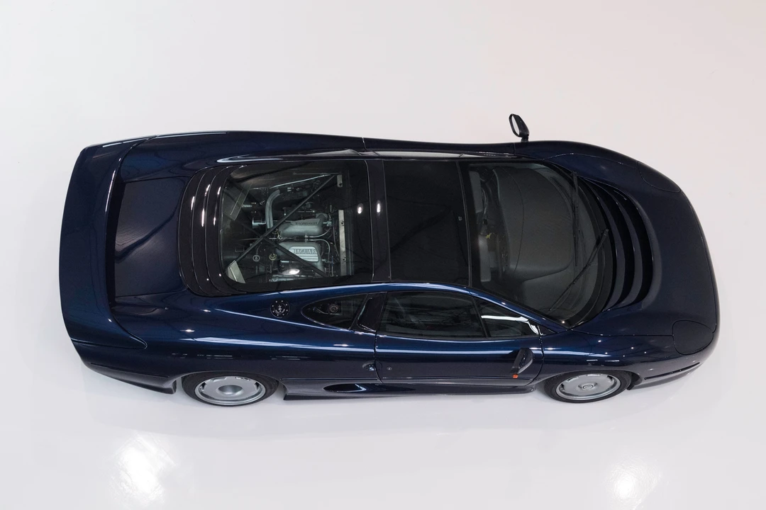 1993 Jaguar XJ220 - Image 28 of 31