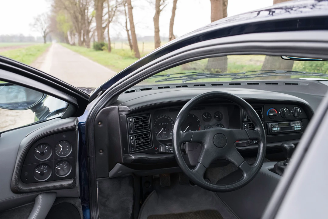 1993 Jaguar XJ220 - Image 27 of 31