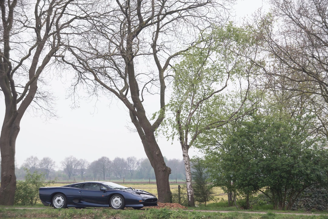 1993 Jaguar XJ220 - Image 18 of 31
