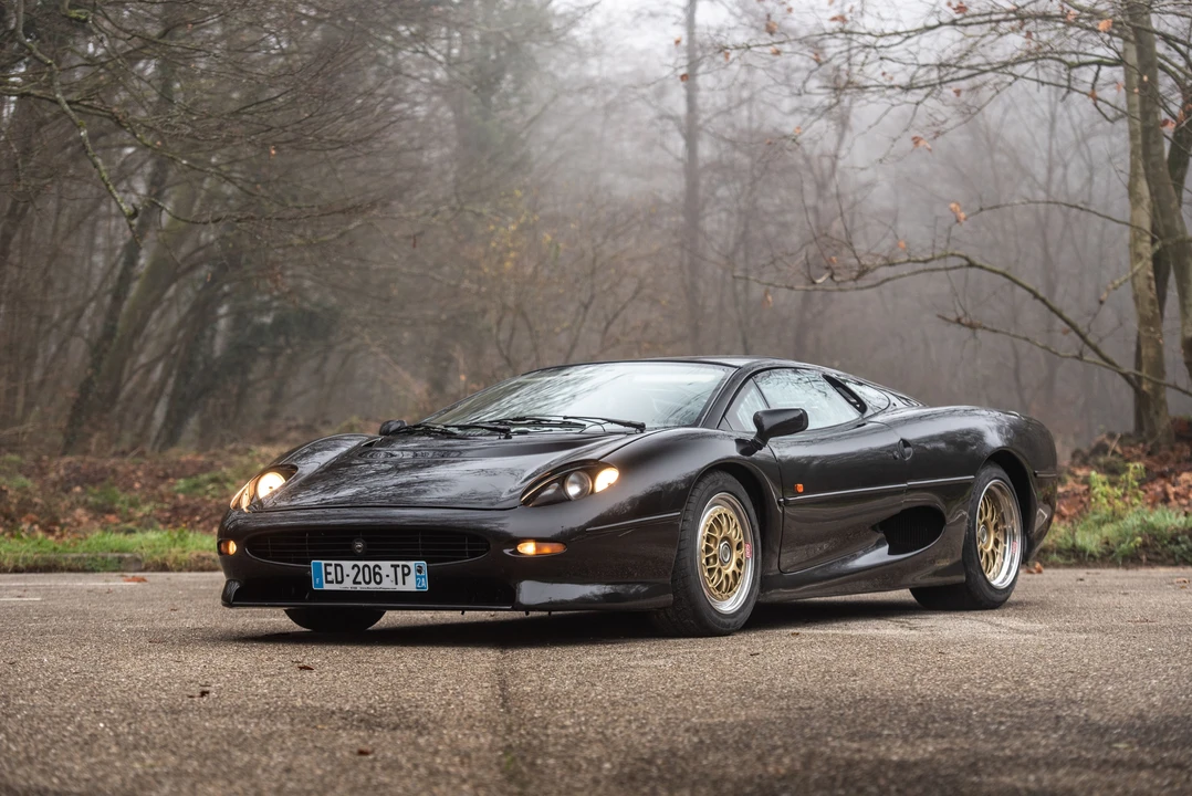 1993 Jaguar XJ220 - Image 3 of 31