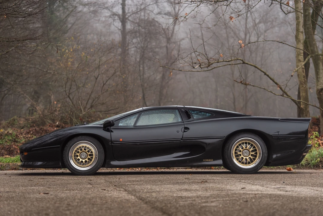 1993 Jaguar XJ220 - Image 15 of 31