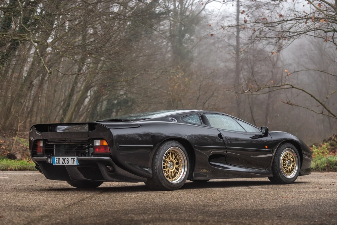 1993 Jaguar XJ220 - Image 11 of 31