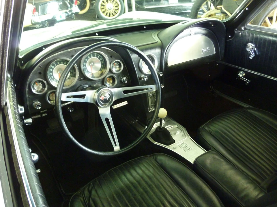 1963 Chevrolet Corvette C2 - Image 3 of 9