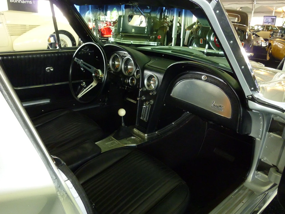 1963 Chevrolet Corvette C2 - Image 2 of 9