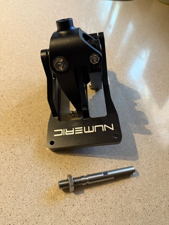 Parts & Memorabilia Gearboxes - Image 2 of 5