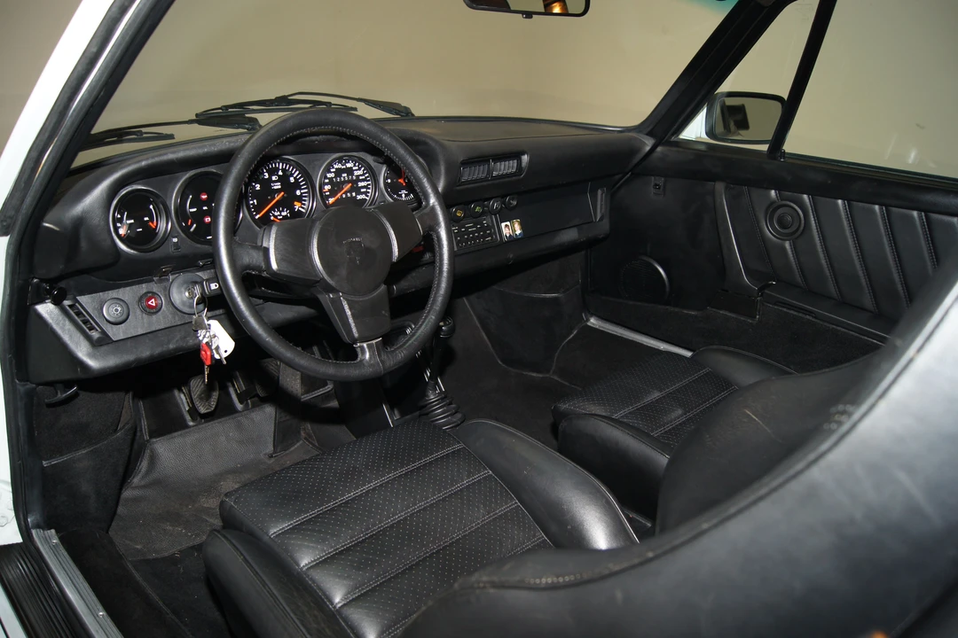 Porsche 930 Turbo - Image 15 of 27