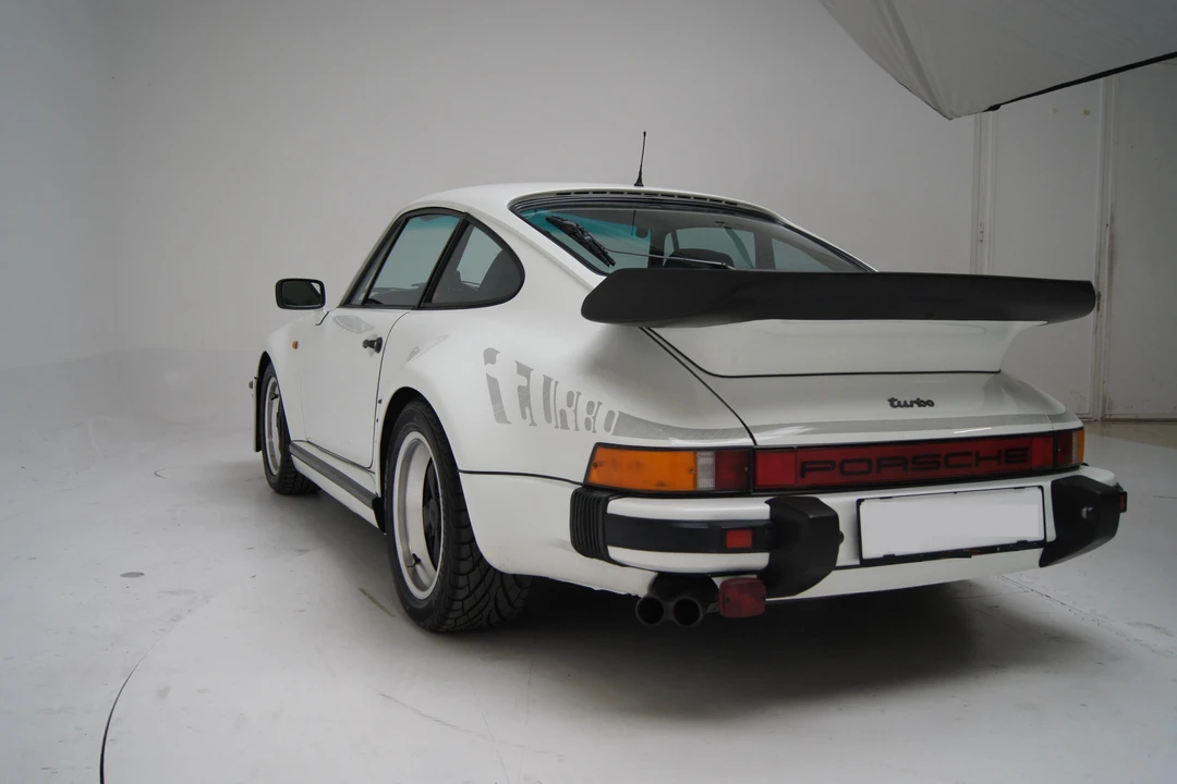 Porsche 930 Turbo - Image 11 of 27