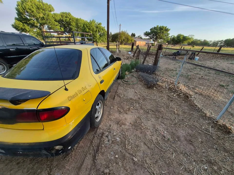 Pontiac Sunfire - Image 3 of 3