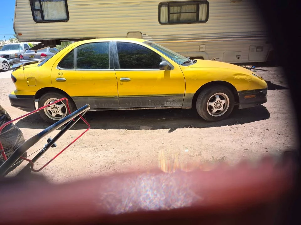 Pontiac Sunfire - Image 2 of 3
