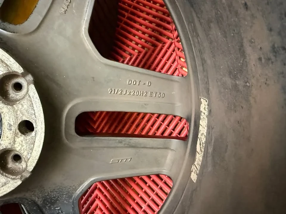 2013 Parts & Memorabilia Other Wheels - Image 5 of 10