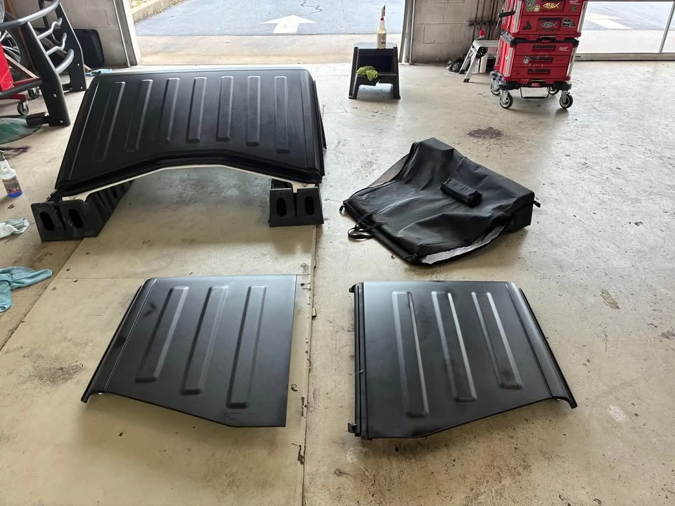 2019 Parts & Memorabilia Bodywork - Image 3 of 5