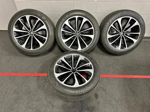 Parts & Memorabilia OEM 21" 10-Spoke Bentley Bentayga Wheels