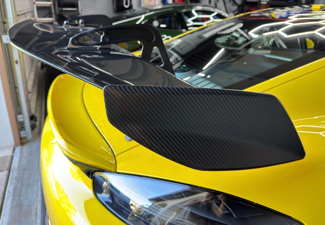 2016 Parts & Memorabilia Bodywork - Image 2 of 9