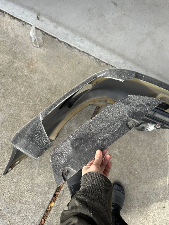 2009 Parts & Memorabilia Bodywork - Image 5 of 14