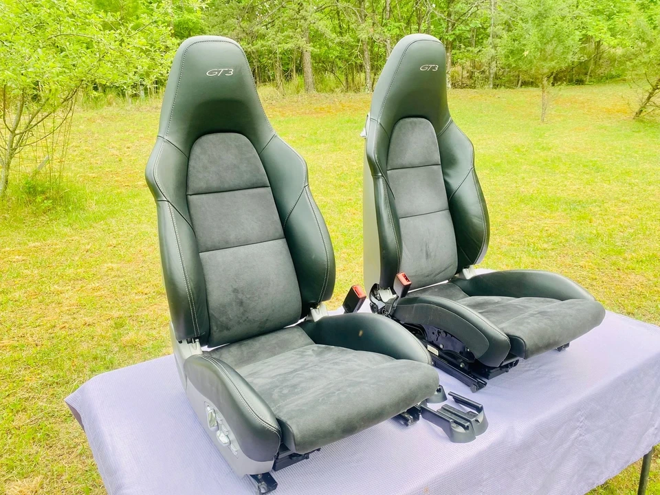 Parts & Memorabilia Seats & Interior - Image 3 of 17