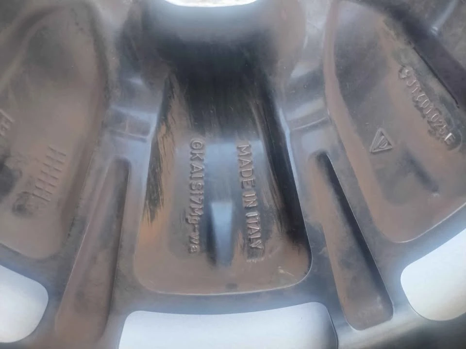2020 Porsche Taycan - Image 2 of 6
