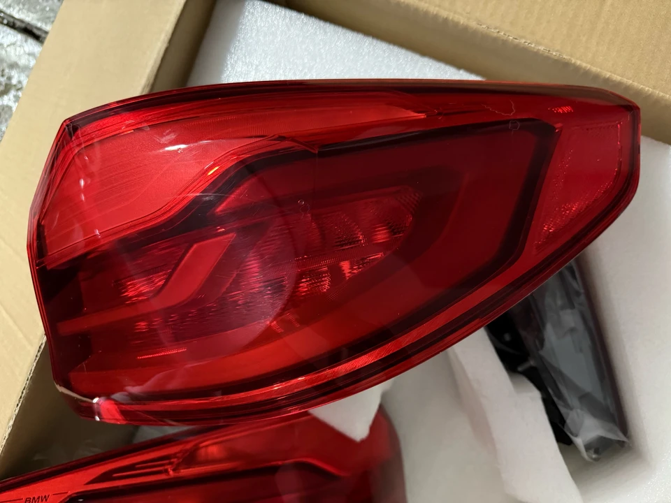 2020 Parts & Memorabilia Bodywork - Image 2 of 5