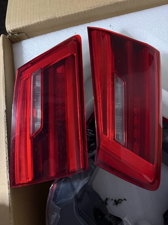 2020 Parts & Memorabilia Bodywork - Image 3 of 5