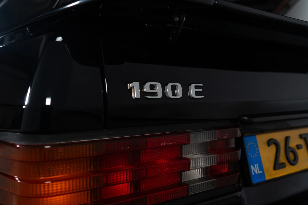 1986 Mercedes-Benz 190E - Image 25 of 31