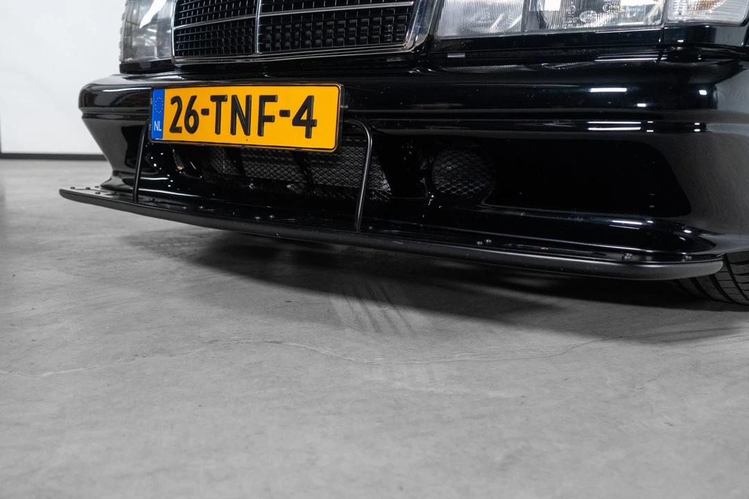 1986 Mercedes-Benz 190E - Image 17 of 31